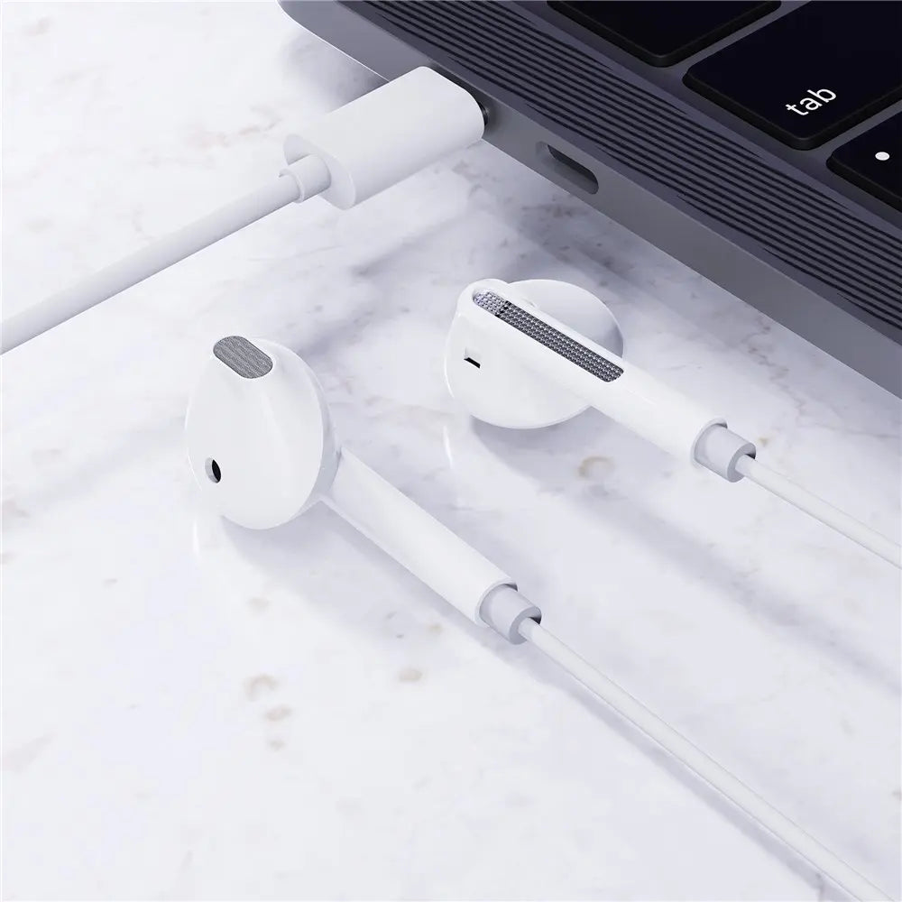 אוזניות חוטיות ACEFAST L13 בחיבור טייפ סי (USB-C) עם מיקרופון HD ושבב DAC – שלט מובנה ומבנה חצי-תוך-אוזן (לבן)