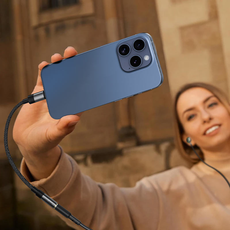 מתאם שמע USB-C ל-3.5 מ"מ ACEFAST J12 – איכות Hi-Fi ואפס השהיה (Latency)