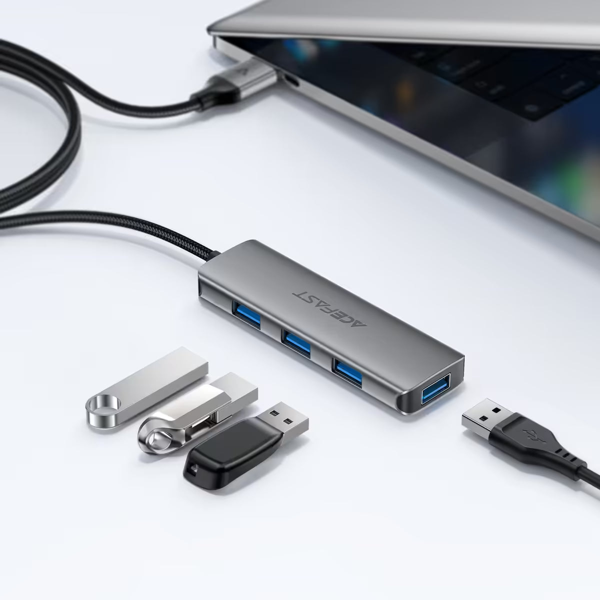 מפצל USB ותחנת עגינה חכמה 4 ב-1 ACEFAST J17 – ארבע יציאות USB 3.0 מהירות עם כבל מחוזק באורך 1 מטר