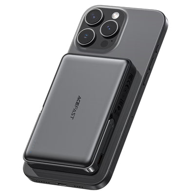 מטען נייד מגנטי ACEFAST M17 – קיבולת 10000mAh, הספק 22.5W ומעמד מתקפל מובנה